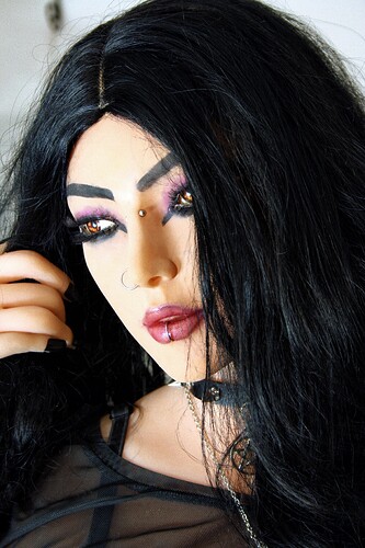 Lzzy_portrait-1