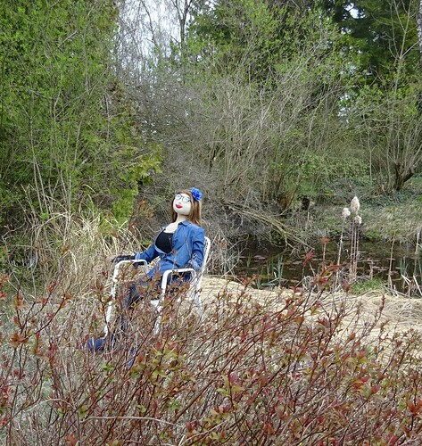 Anette_Garden_20_Anette_near_Pond