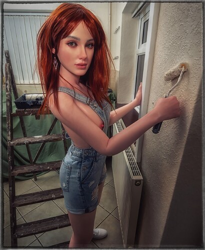 Luna  painting F crop bor2 1650