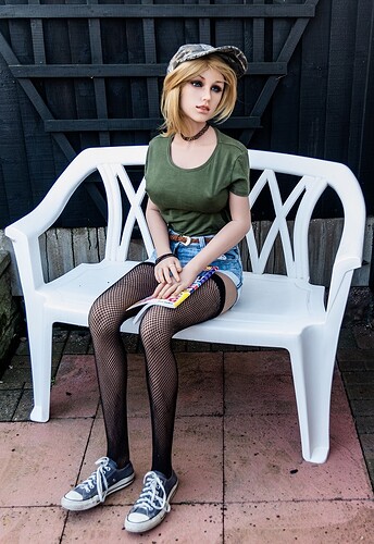 Samatha-reading-sun0b