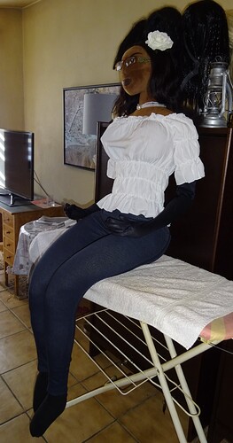Roxi_20240225_03