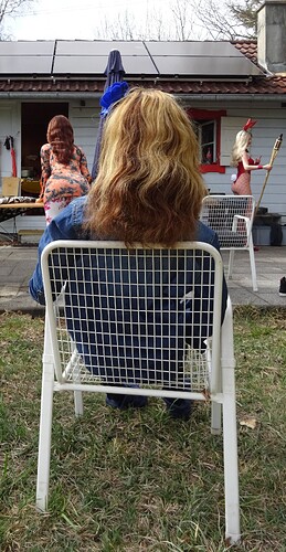 Anette_Garden_23_Watching_Christinas_Butt