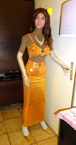 Maria_Gold_Dress_05