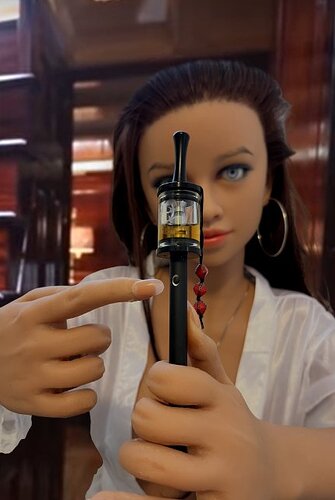 Esmee c piniac vape