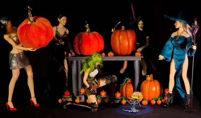 Glissa, Saffee, Aneka, Anna-May and Veyronna in Carving Contest