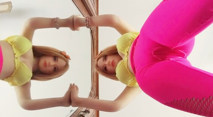 Hanna in the Mirror 17