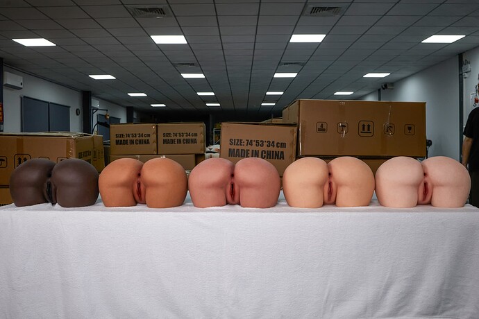 Factory-Photo-RS-6 Butt Torso1