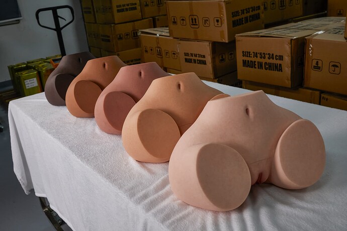 Factory-Photo-RS-6 Butt Torso4