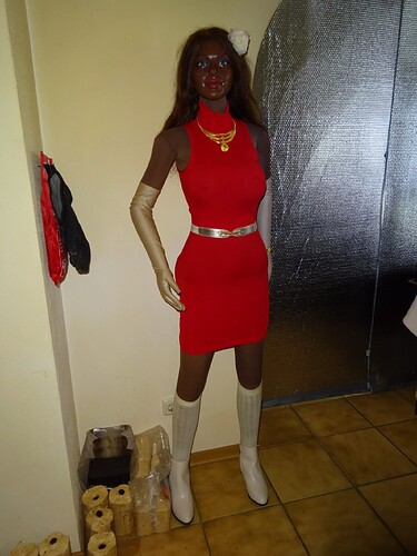 Michelle_Red_Dress_02