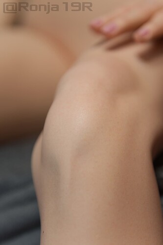 Knee-Ronja-