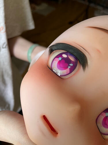 右眼下有气泡-bubbles under right eye