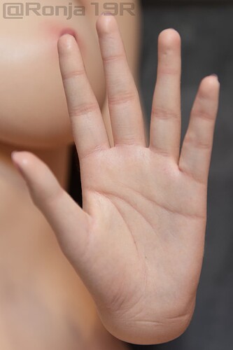 Hand1-Ronja-